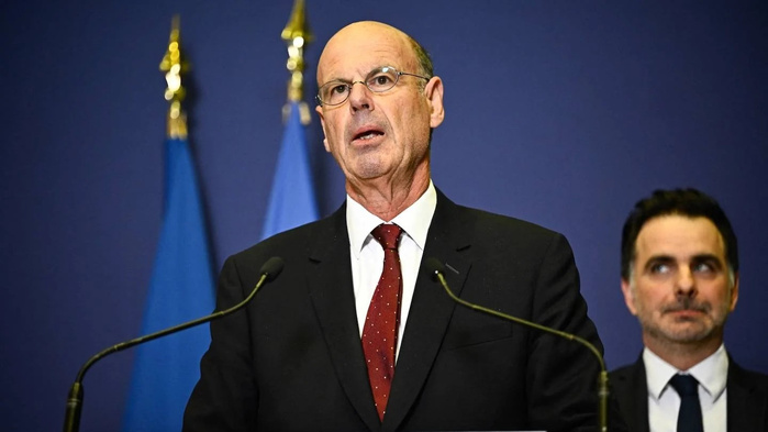 France : le nouveau gouvernement vise un déficit public entre 5% et 5,5% du PIB en 2025 France : le nouveau gouvernement vise un déficit public entre 5% et 5,5% du PIB en 2025