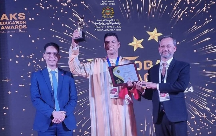 Interview avec Messaoud Ariba : « Combiner le théâtre et les maths pour captiver l’attention des élèves » Interview avec Messaoud Ariba : « Combiner le théâtre et les maths pour captiver l’attention des élèves »