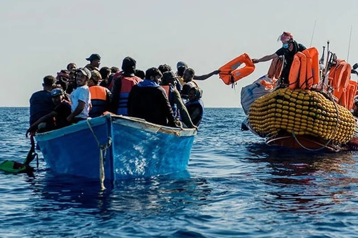 Tan-Tan : la Marine Royale porte assistance à 41 Subsahariens candidats à l’émigration irrégulière Tan-Tan : la Marine Royale porte assistance à 41 Subsahariens candidats à l’émigration irrégulière