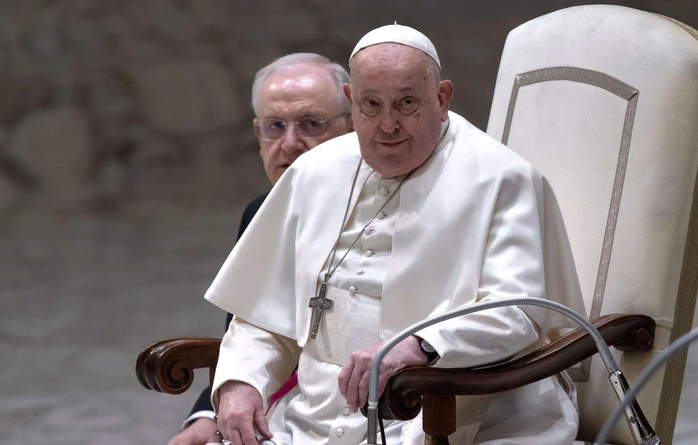 Le pape François hospitalisé à Rome pour une bronchite Le pape François hospitalisé à Rome pour une bronchite