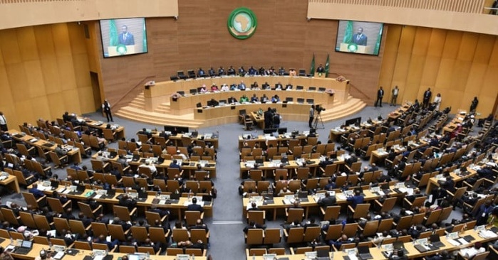 Sommet de l’UA : Le Maroc réitère son engagement en faveur des principes du bon voisinage et de non-ingérence et souligne l’impératif de lutter contre les groupes terroristes et séparatistes Sommet de l’UA : Le Maroc réitère son engagement en faveur des principes du bon voisinage et de non-ingérence et souligne l’impératif de lutter contre les groupes terroristes et séparatistes