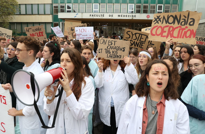Etudiants en médecine : la tutelle tient sa promesse d'élargir les terrains de stage Etudiants en médecine : la tutelle tient sa promesse d'élargir les terrains de stage