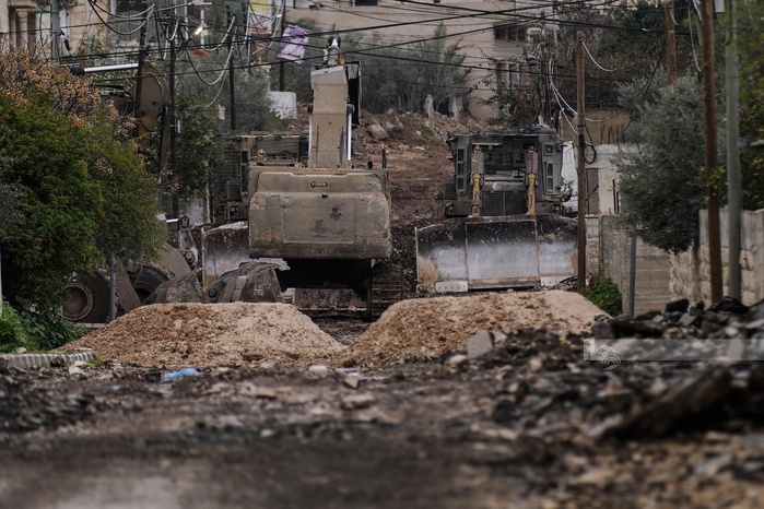 Palestine : Les chars israéliens déployés à Jénine, en Cisjordanie occupée Palestine : Les chars israéliens déployés à Jénine, en Cisjordanie occupée