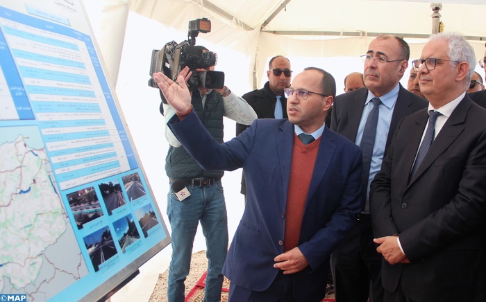 Al Hoceima: M. Baraka s’enquiert de l’état d’avancement de projets hydrauliques et routiers Al Hoceima: M. Baraka s’enquiert de l’état d’avancement de projets hydrauliques et routiers