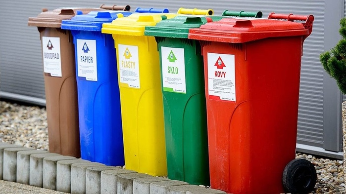 Gestion des déchets : 812 poubelles pour équiper 48 écoles publiques Gestion des déchets : 812 poubelles pour équiper 48 écoles publiques