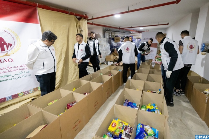 L’Agence Bayt Mal Al-Qods poursuit la distribution du "panier de Ramadan" au profit des Maqdessis L’Agence Bayt Mal Al-Qods poursuit la distribution du "panier de Ramadan" au profit des Maqdessis