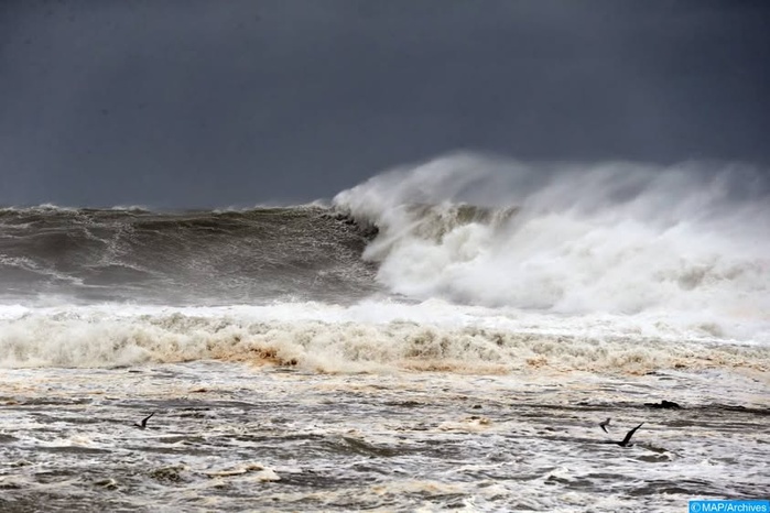 Vagues dangereuses de 4 à 6,5m, à partir de lundi, sur le Détroit et les côtes atlantiques entre Cap Spartel et Tarfaya Vagues dangereuses de 4 à 6,5m, à partir de lundi, sur le Détroit et les côtes atlantiques entre Cap Spartel et Tarfaya