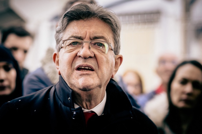 France : Jean-Luc Mélenchon dénonce une "surenchère raciste" en plein débat sur le voile dans le sport France : Jean-Luc Mélenchon dénonce une "surenchère raciste" en plein débat sur le voile dans le sport
