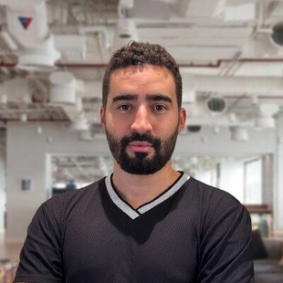 Fondateur et Président directeur général de Cypherleak, Amine Belarbi a répondu à nos questions sur l’importance pour les institutions bancaires de renforcer les mesures de sécurité pour lutter contre la fuite des données. Fondateur et Président directeur général de Cypherleak, Amine Belarbi a répondu à nos questions sur l’importance pour les institutions bancaires de renforcer les mesures de sécurité pour lutter contre la fuite des données.