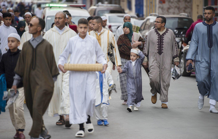 Rétro-Verso : Aïd el-Fitr entre exotisme colonial et résistance identitaire Rétro-Verso : Aïd el-Fitr entre exotisme colonial et résistance identitaire