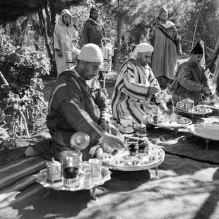 Rétro-Verso : Aïd el-Fitr entre exotisme colonial et résistance identitaire Rétro-Verso : Aïd el-Fitr entre exotisme colonial et résistance identitaire