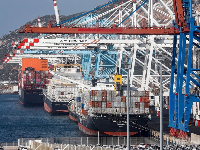 Malgré les lacunes, le Maroc surpasse la plupart des pays de son niveau de revenu. Malgré les lacunes, le Maroc surpasse la plupart des pays de son niveau de revenu.