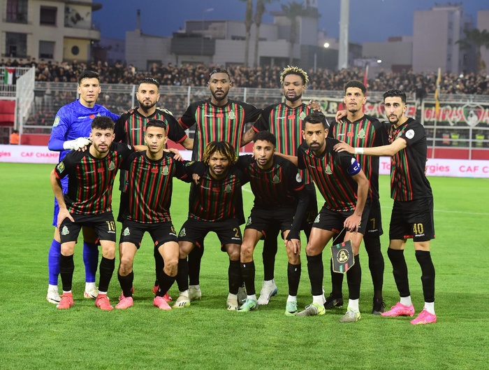 Se rabattre sur la Coupe du Trône et la place qualificative pour la LDC de la saison prochaine Se rabattre sur la Coupe du Trône et la place qualificative pour la LDC de la saison prochaine