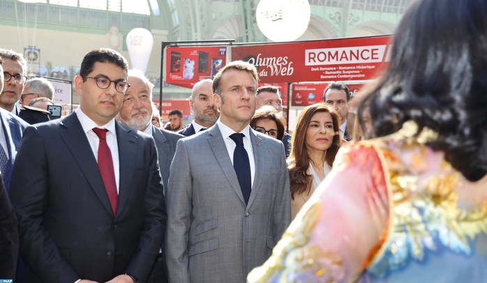 Le président Macron visite le pavillon du Maroc, invité d’honneur du Festival du livre de Paris Le président Macron visite le pavillon du Maroc, invité d’honneur du Festival du livre de Paris