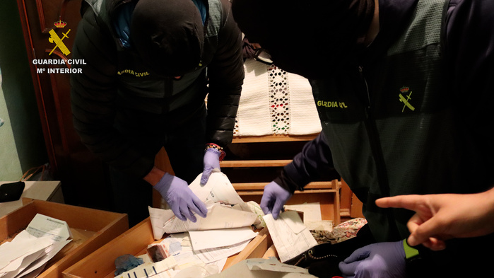 Espagne : Démantèlement d'un réseau de trafic de migrants marocains via la Roumanie Espagne : Démantèlement d'un réseau de trafic de migrants marocains via la Roumanie