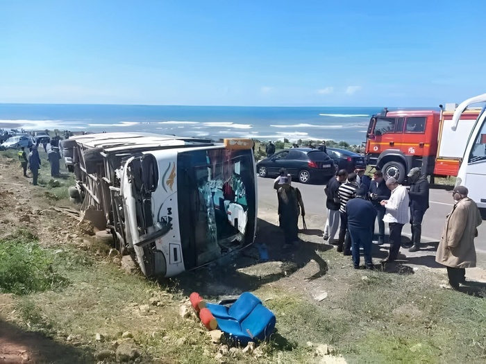 Miracle sur la RR301 : 47 rescapés d’un carnaval de ferraille près d’El Jadida Miracle sur la RR301 : 47 rescapés d’un carnaval de ferraille près d’El Jadida