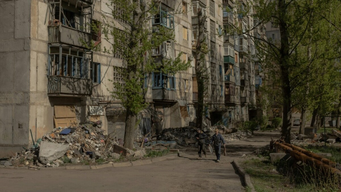 La Russie reprend ses frappes en Ukraine après la trêve pascale La Russie reprend ses frappes en Ukraine après la trêve pascale