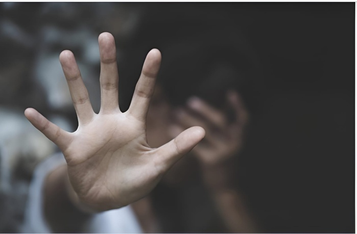 El Jadida - Piège numérique : une mère déjoue un prédateur et obtient 8 ans de réclusion pour son fils El Jadida - Piège numérique : une mère déjoue un prédateur et obtient 8 ans de réclusion pour son fils