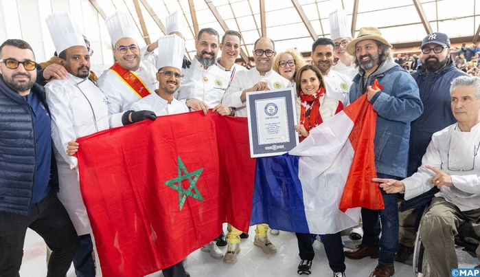 Un chef patissier marocain bat le record Guinness, en réalisant le plus long fraisier du monde Un chef patissier marocain bat le record Guinness, en réalisant le plus long fraisier du monde