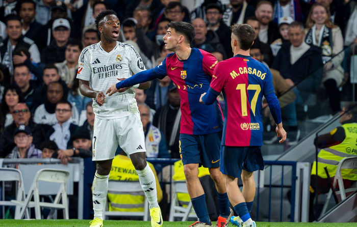 Coupe du Roi : Le Real Madrid menace de boycotter le Clasico face au FC Barcelone, la tension monte à Séville Coupe du Roi : Le Real Madrid menace de boycotter le Clasico face au FC Barcelone, la tension monte à Séville