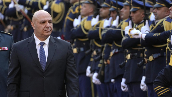 Liban : Aoun dit que la reprise du contrôle des armes se fera par le "dialogue"