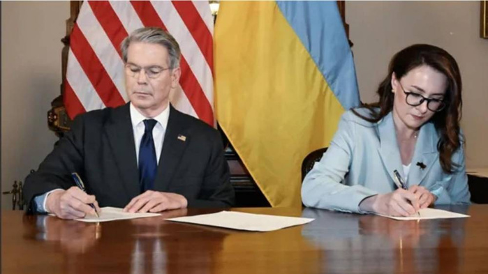 L'Ukraine et les États-Unis signent l'accord tant attendu sur les minéraux L'Ukraine et les États-Unis signent l'accord tant attendu sur les minéraux