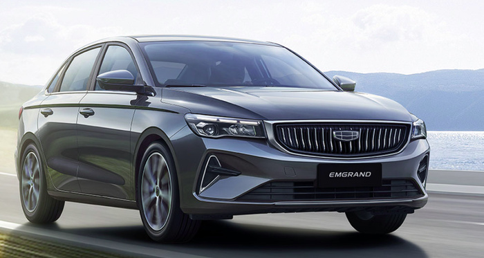 Berline compacte - Geely Emgrand, bon marché et rafraîchissante