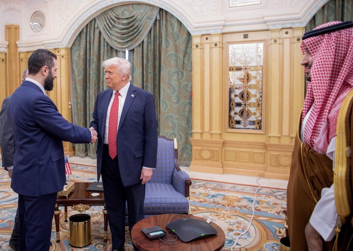 Trump demande au président syrien de normaliser les liens avec Israël après la levée des sanctions sur Damas