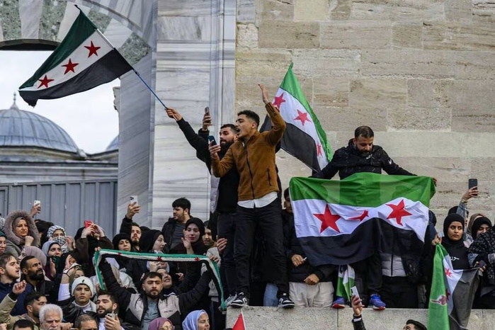 Les Syriens fêtent la fin des sanctions américaines et rêvent de prospérité Les Syriens fêtent la fin des sanctions américaines et rêvent de prospérité