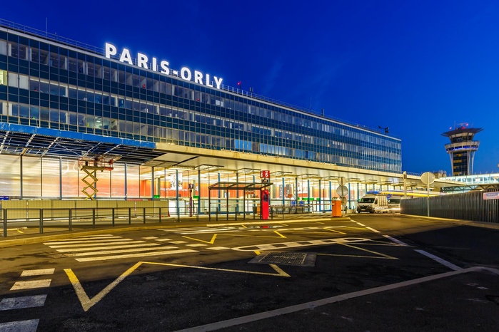 Panne à l'aéroport d'Orly : les compagnies appelées à annuler 15% de leurs vols ce lundi Panne à l'aéroport d'Orly : les compagnies appelées à annuler 15% de leurs vols ce lundi