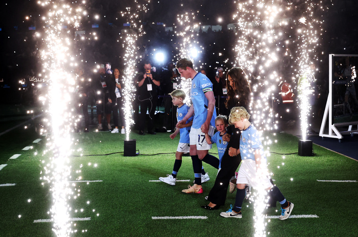 PL : City va ériger une statue de De Bruyne à l'Etihad Stadium !