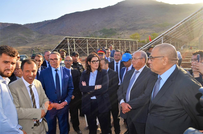 Ouarzazate/Tinghir : El Mansouri visite des projets "Daam Sakane" et lance des projets d'aménagement des centres ruraux Ouarzazate/Tinghir : El Mansouri visite des projets "Daam Sakane" et lance des projets d'aménagement des centres ruraux