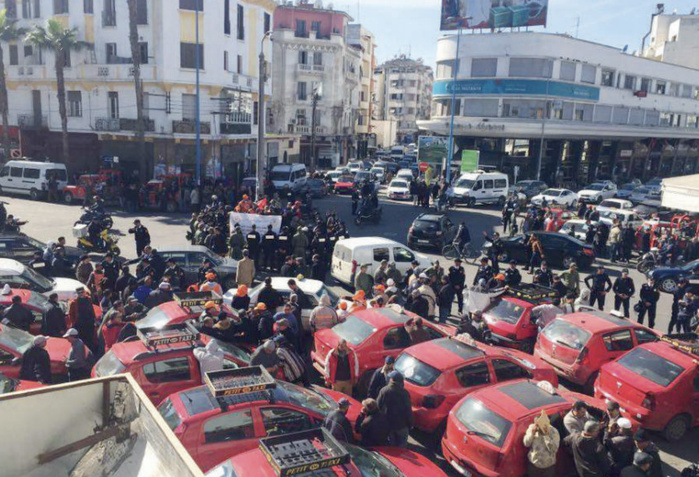 Le conflit entre les taxis et les VTC demeure l’un des dossiers les plus délicats. Le conflit entre les taxis et les VTC demeure l’un des dossiers les plus délicats.
