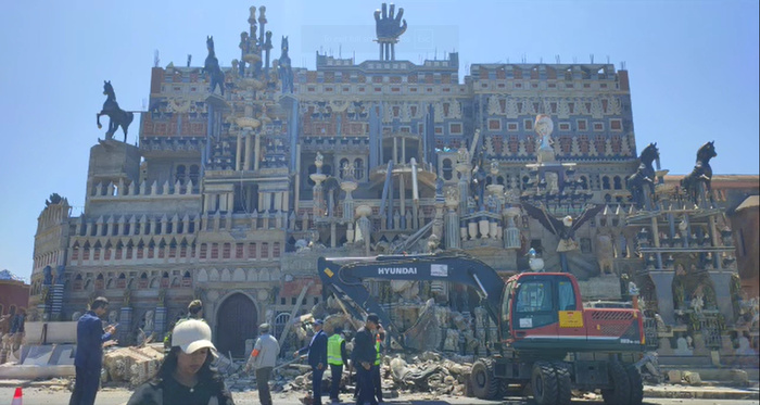 Salé : Les autorités démolissent la « Villa des Lions » Salé : Les autorités démolissent la « Villa des Lions »