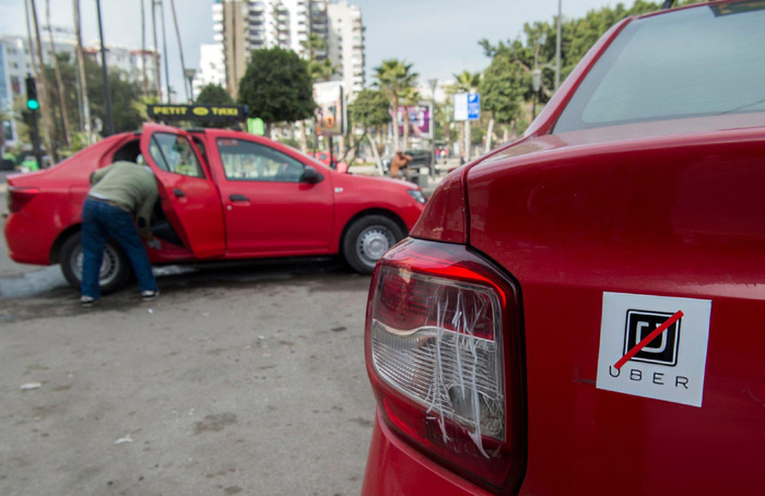 Le conflit entre les taxis et les VTC demeure l’un des dossiers les plus délicats. Le conflit entre les taxis et les VTC demeure l’un des dossiers les plus délicats.