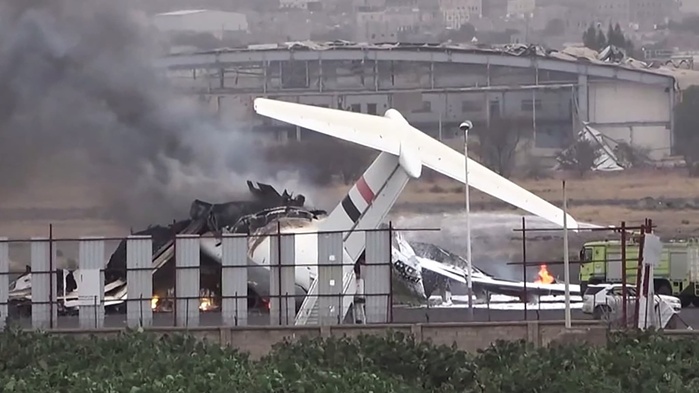 Yémen : Frappes israéliennes sur l'aéroport de Sanaa Yémen : Frappes israéliennes sur l'aéroport de Sanaa