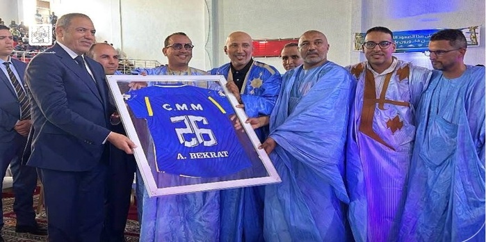 Le Wali de la région de Laâyoune félicite l'équipe du Chabab El Marsa pour sa promotion en Division Nationale Amateur Le Wali de la région de Laâyoune félicite l'équipe du Chabab El Marsa pour sa promotion en Division Nationale Amateur
