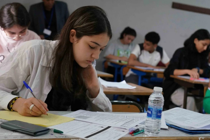Triche au baccalauréat : Huit personnes arrêtées à Agadir Triche au baccalauréat : Huit personnes arrêtées à Agadir