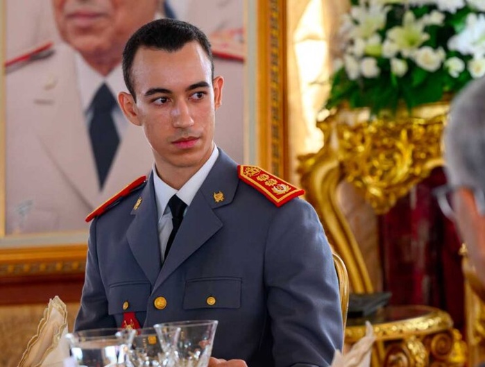 SAR le Prince Héritier Moulay El Hassan préside à Kénitra la cérémonie de sortie de la 59e promotion du Cours État-Major SAR le Prince Héritier Moulay El Hassan préside à Kénitra la cérémonie de sortie de la 59e promotion du Cours État-Major