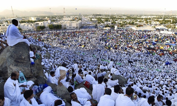 Les pèlerins marocains affluent vers le Mont Arafat pour accomplir le rite le plus important du Hajj Les pèlerins marocains affluent vers le Mont Arafat pour accomplir le rite le plus important du Hajj