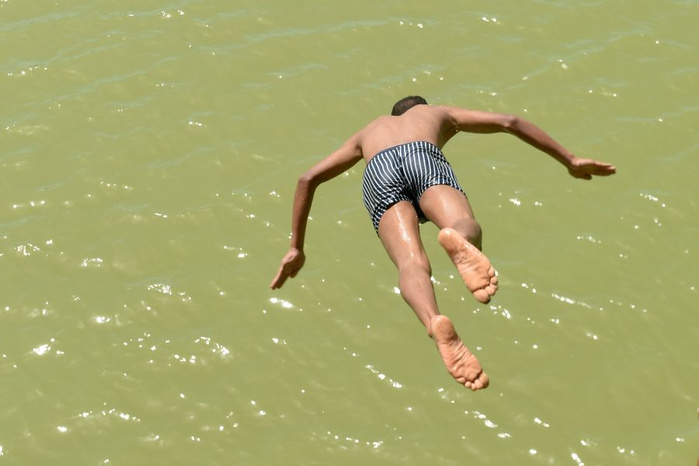 Aïd tragique à Marrakech : trois jeunes en quête de fraîcheur engloutis par un bassin Aïd tragique à Marrakech : trois jeunes en quête de fraîcheur engloutis par un bassin