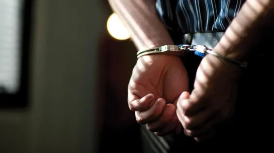 Mafias des visas : Neuf individus arrêtés à Nador et Guercif pour falsification de documents Mafias des visas : Neuf individus arrêtés à Nador et Guercif pour falsification de documents