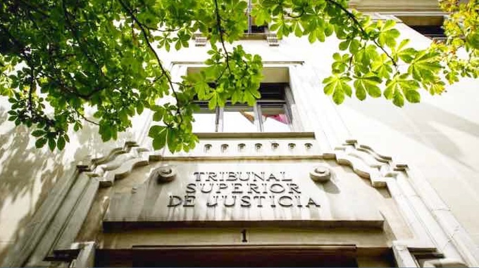 Sebta : Un policier espagnol condamné pour abus sexuels contre des jeunes migrants Sebta : Un policier espagnol condamné pour abus sexuels contre des jeunes migrants