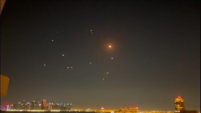 L'Iran attaque une base américaine au Qatar, Doha condamne "une agression abjecte" L'Iran attaque une base américaine au Qatar, Doha condamne "une agression abjecte"