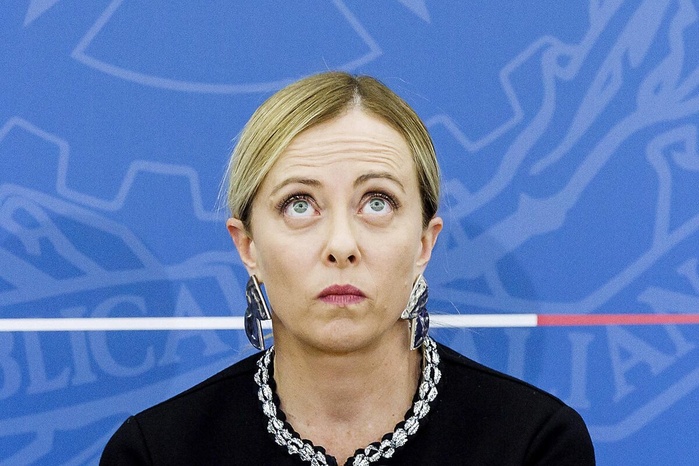 Sahara : La cavalcade solitaire de Giorgia Meloni en Europe [INTÉGRAL]