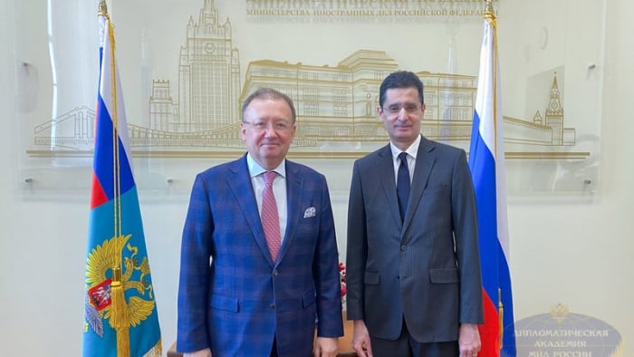 Le vice-ministre russe des Affaires étrangères, Mikhaïl Bogdanov et l’ambassadeur du Maroc en Russie, Lotfi Bouchaara. Archive. Le vice-ministre russe des Affaires étrangères, Mikhaïl Bogdanov et l’ambassadeur du Maroc en Russie, Lotfi Bouchaara. Archive.
