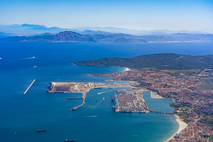 Opération Marhaba 2025 : la menace de la grève plane sur le port d'Algésiras Opération Marhaba 2025 : la menace de la grève plane sur le port d'Algésiras