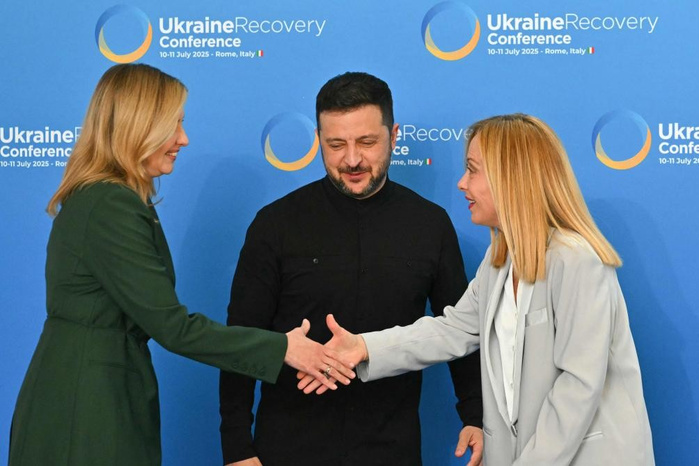 L'UE promet 2,3 milliards d'euros pour la reconstruction de l'Ukraine L'UE promet 2,3 milliards d'euros pour la reconstruction de l'Ukraine