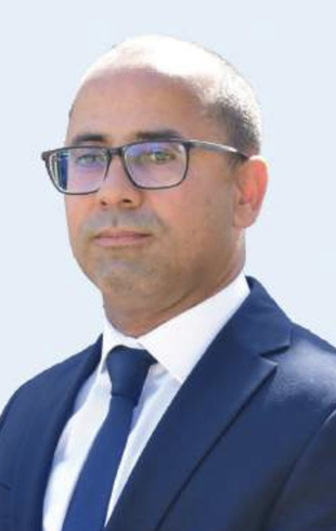 Nacer Zeriouh, docteur en droit public et spécialiste du droit des technologies Nacer Zeriouh, docteur en droit public et spécialiste du droit des technologies