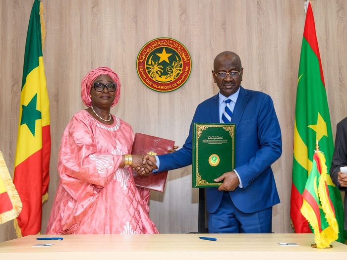 Dakar et Nouakchott signent un accord sur la libre circulation des personnes et des biens Dakar et Nouakchott signent un accord sur la libre circulation des personnes et des biens